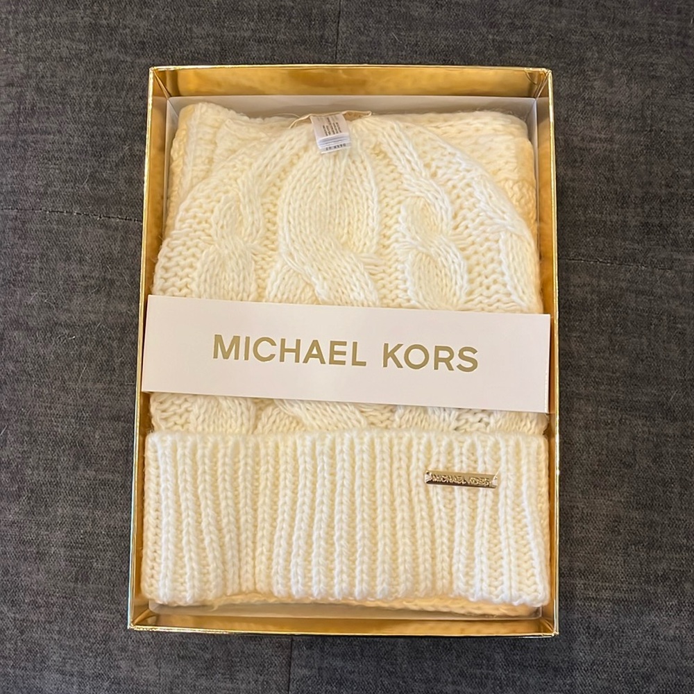 Michael Kors hat and matching scarf set